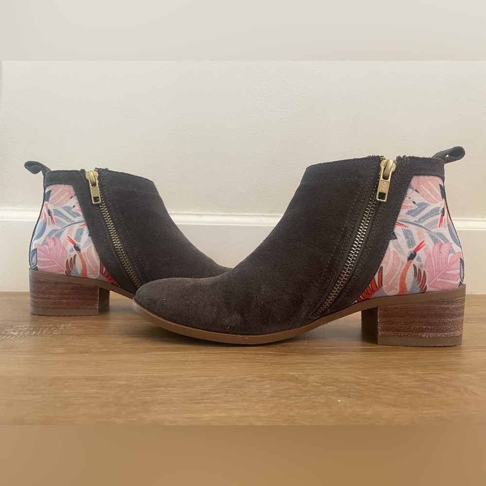 Inkkas suede leather ankle boots grey womens 7